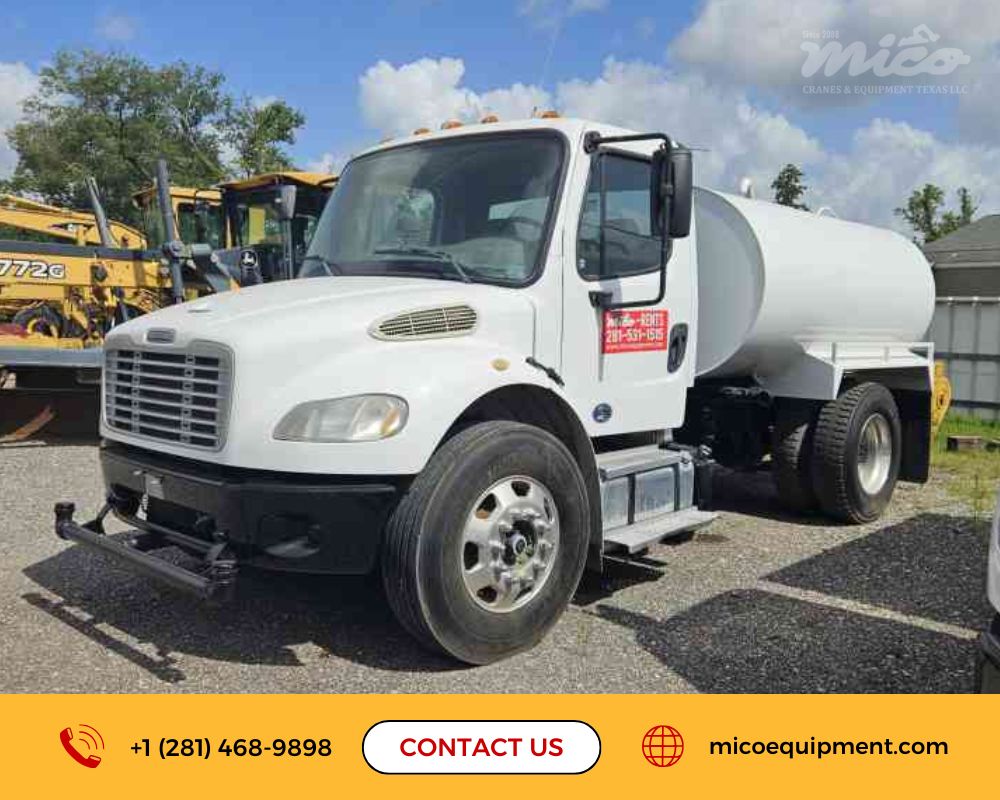 Used Freightliner Manual Water Truck for Sale in HOUSTON, TEXAS